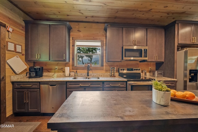 601 Deer Path Ln, Gatlinburg, TN 37738 - photo 37