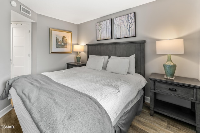 1260 Ski View Dr Unit 5106, Gatlinburg, TN 37738 - bedroom featuring baseboards and wood finished floors