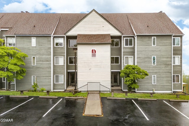 1260 Ski View Dr Unit 5106, Gatlinburg, TN 37738 - view of building exterior featuring uncovered parking