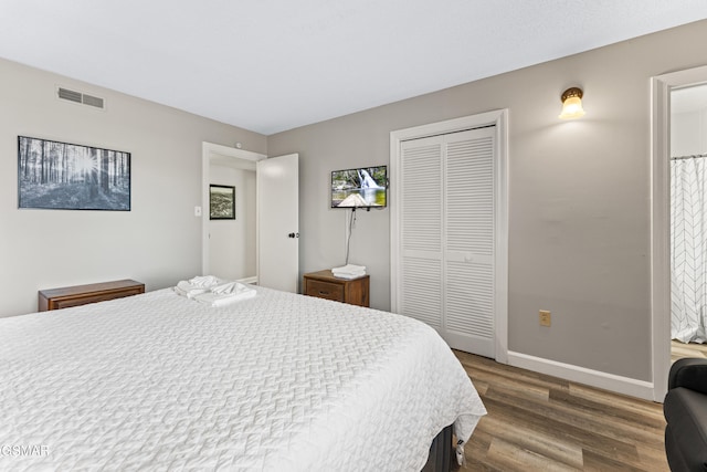 1260 Ski View Dr Unit 3308, Gatlinburg, TN 37738 - bedroom with a closet, wood finished floors, visible vents, and baseboards