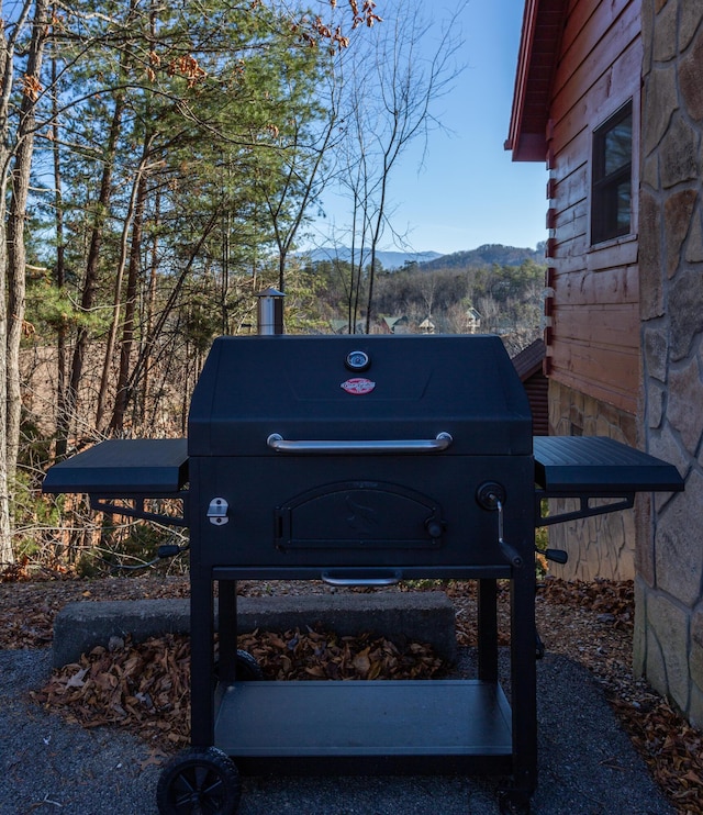 exterior details with a mountain view