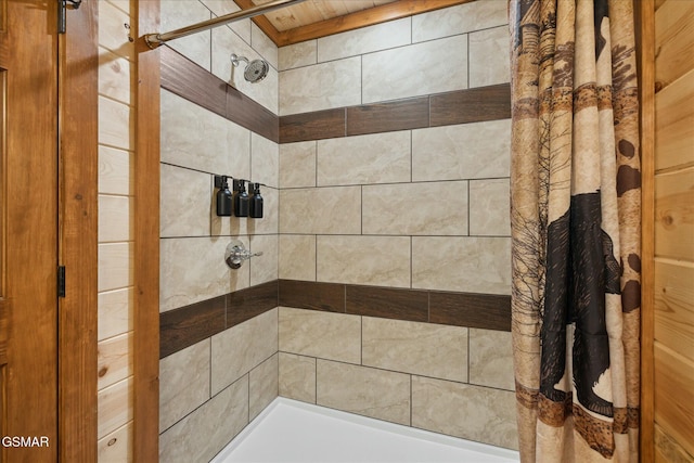 3316 Grace Way, Sevierville, TN 37876 - bathroom featuring tiled shower