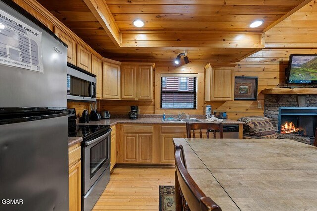 2023 Bear Creek Way, Pigeon Forge, TN 37862