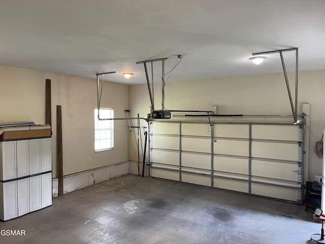 3351 Line Springs Rd, Sevierville, TN 37862 - garage featuring a garage door opener