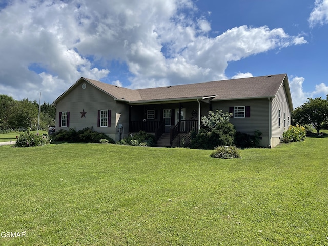 3351 Line Springs Rd, Sevierville, TN 37862 - ranch-style home featuring a porch and a front yard