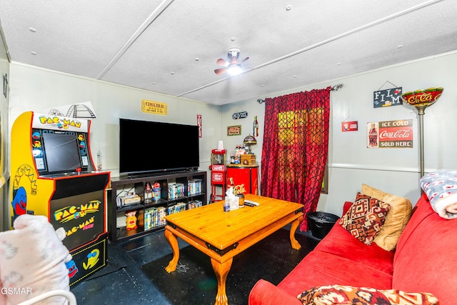 1069 Bryan Rd, Sevierville, TN 37862 - living area with ceiling fan