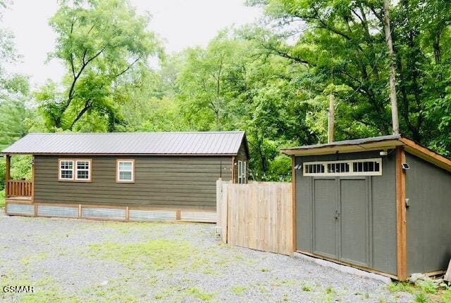 742 Hardin Ln, Sevierville, TN 37862 - photo 4