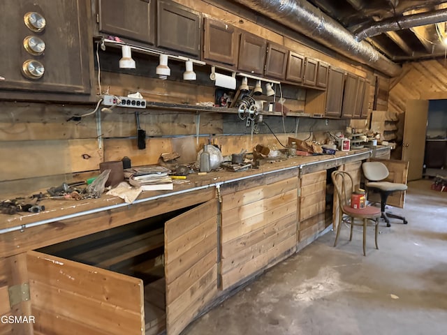 4205 Birds Creek Rd, Sevierville, TN 37876 - interior space featuring a workshop area and concrete flooring
