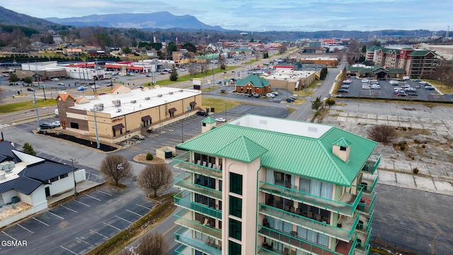 bird's eye view with a mountain view