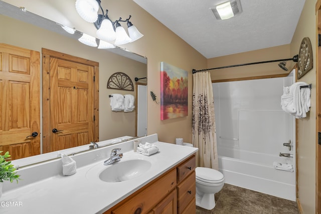 bathroom featuring shower / bath combo with shower curtain, visible vents, vanity, toilet, and a textured ceiling