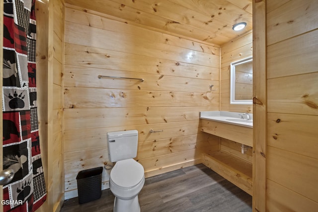 1515 Rainbow Ridge Way, Sevierville, TN 37862 - full bath with wood finished floors, wooden walls, and curtained shower