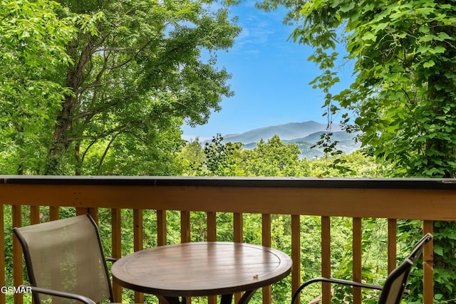 1452 N Arbon Ln, Gatlinburg, TN 37738 - balcony featuring a mountain view