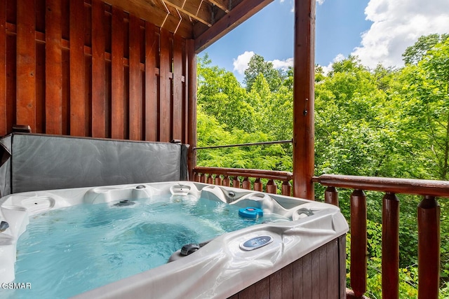 655 Stockton Dr, Sevierville, TN 37876 - wooden terrace featuring a hot tub