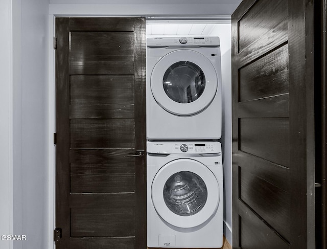 3033 N Clear Fork Rd, Sevierville, TN 37862 - washroom with stacked washer and dryer and laundry area