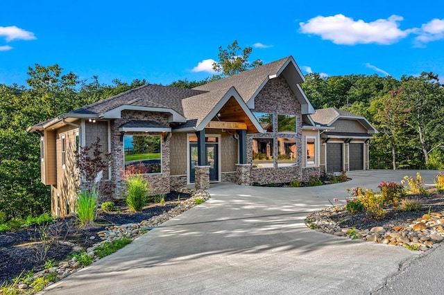 view of front of property featuring a garage