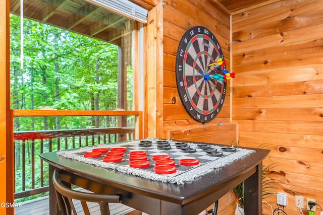 3186 Emerald Springs Loop, Pigeon Forge, TN 37862 - detailed view of wooden walls