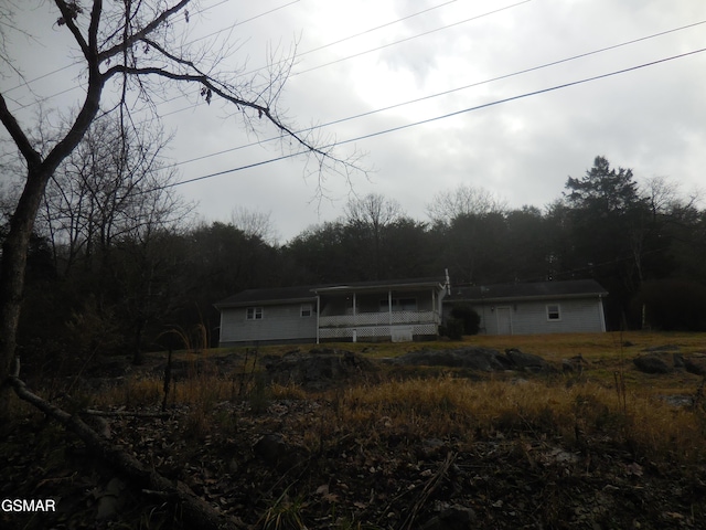 view of front of house featuring a porch