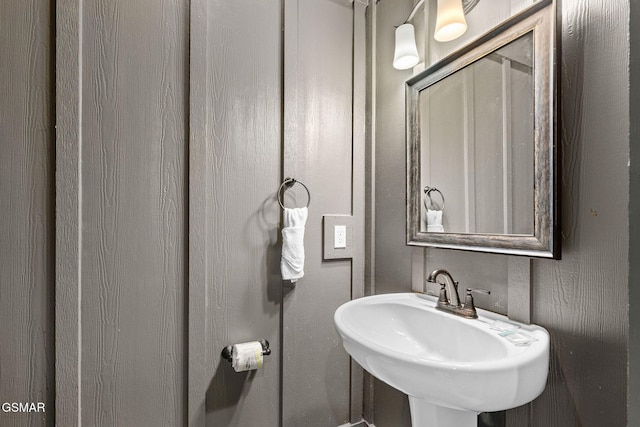 4541 Shangrila Way, Sevierville, TN 37876 - bathroom with a sink