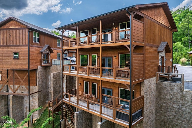 4541 Shangrila Way, Sevierville, TN 37876 - back of house featuring a balcony