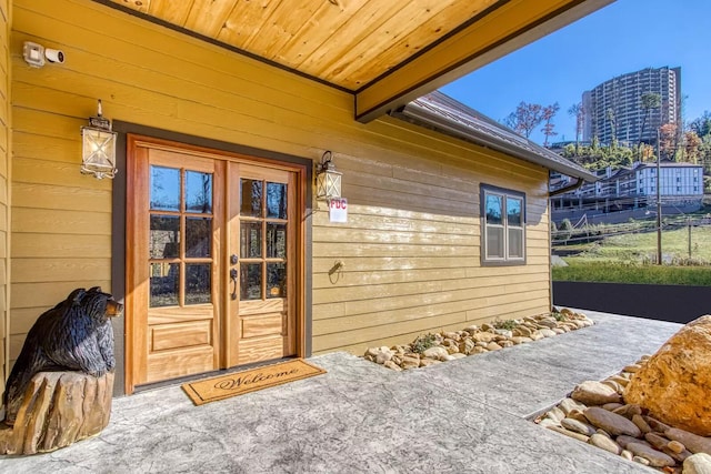 604 Cherokee Orchard Rd, Gatlinburg, TN 37738 - view of exterior entry with french doors