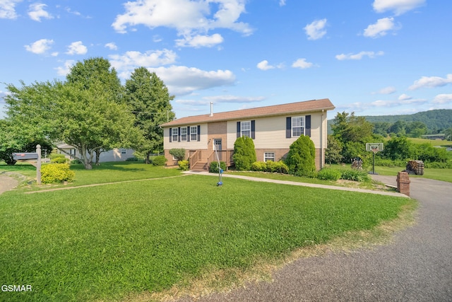 3206 Bativa Garden Ct, Sevierville, TN 37876 - raised ranch with a front yard and brick siding