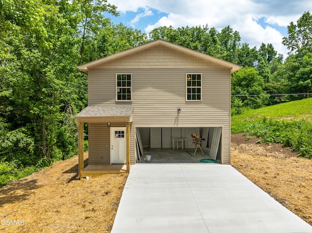 1039 Cedar Ln, Sevierville, TN 37862 - view of front of home featuring driveway