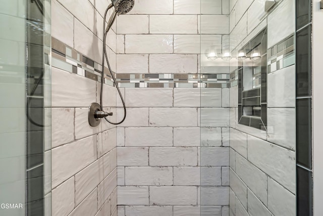 710 Wiley Oakley Dr, Gatlinburg, TN 37738 - full bath with a tile shower
