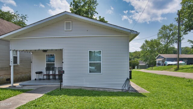 1625 Worth St, Knoxville, TN 37917 - view of front facade featuring a front yard