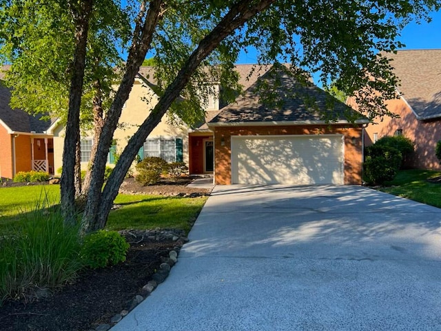 view of front facade featuring a garage