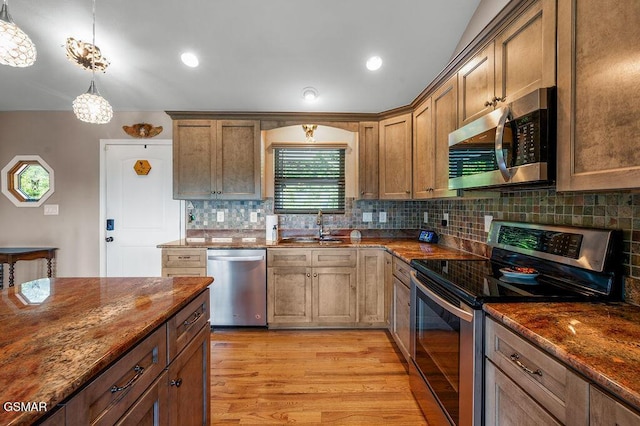 843 Sourwood Dr, Gatlinburg, TN 37738 - photo 4