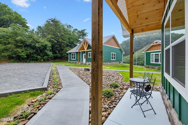 1010 Pinyon Cir, Pigeon Forge, TN 37863 - view of patio / terrace