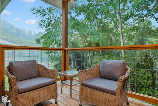 1010 Pinyon Cir, Pigeon Forge, TN 37863 - view of balcony