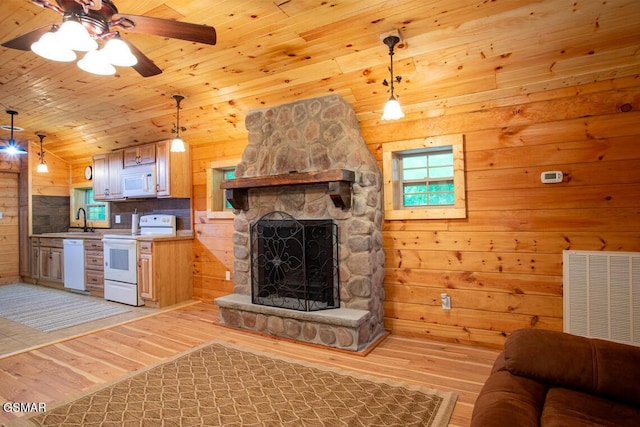 464 King Branch Rd, Sevierville, TN 37862 - photo 13
