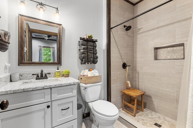 441 Matterhorn Dr, Gatlinburg, TN 37738 - bathroom featuring a shower with curtain, vanity, and toilet
