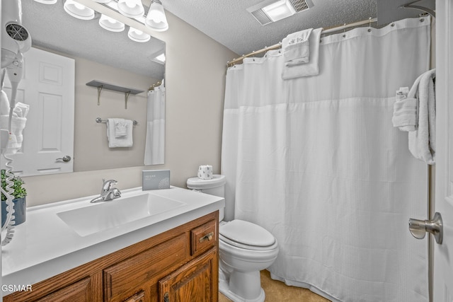 526 Briarcliff Way Apt 102, Pigeon Forge, TN 37863 - bathroom with vanity, a textured ceiling, and a shower with curtain
