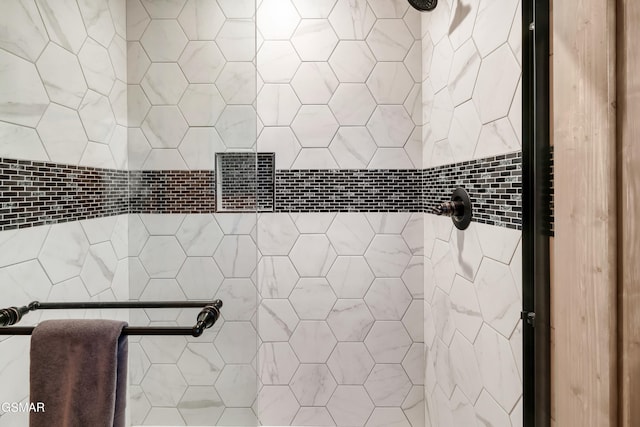 1013 Silver Poplar Ln, Sevierville, TN 37876 - bathroom view of a shower stall