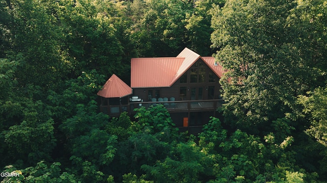 2973 Mockingbird Way, Sevierville, TN 37862 - aerial view of property and surrounding area featuring a forest