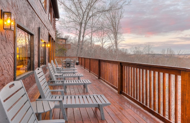 view of deck at dusk