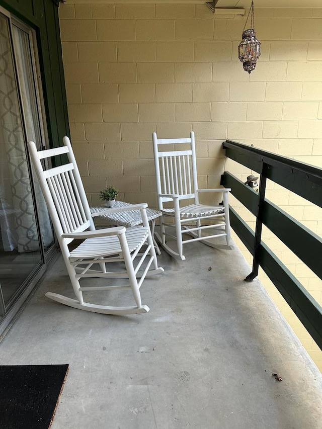 view of patio / terrace with covered porch