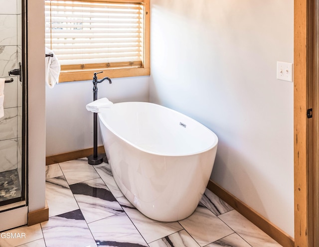 bathroom featuring a bathing tub