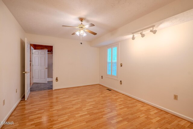 4802 Rhododendron Rd, Cosby, TN 37722 - photo 17