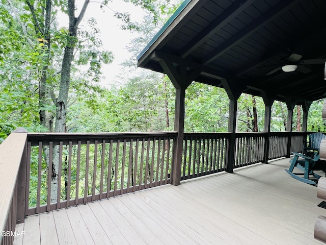 2527 Raccoon Hollow Way, Sevierville, TN 37862 - deck featuring a ceiling fan