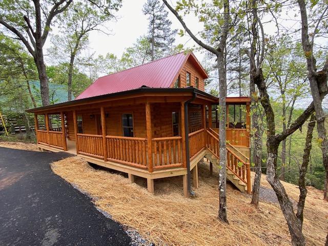 view of front of house with a porch