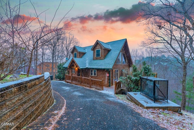 view of front of house featuring a porch