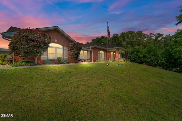 854 River Cliff Dr, Kodak, TN 37764 - single story home featuring brick siding and a front yard