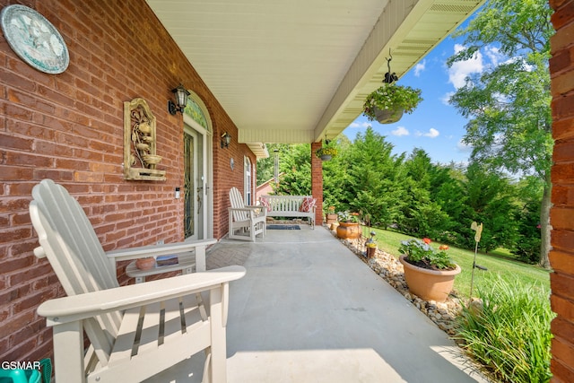 854 River Cliff Dr, Kodak, TN 37764 - view of covered porch