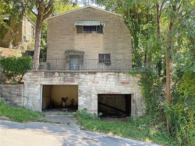 view of property exterior