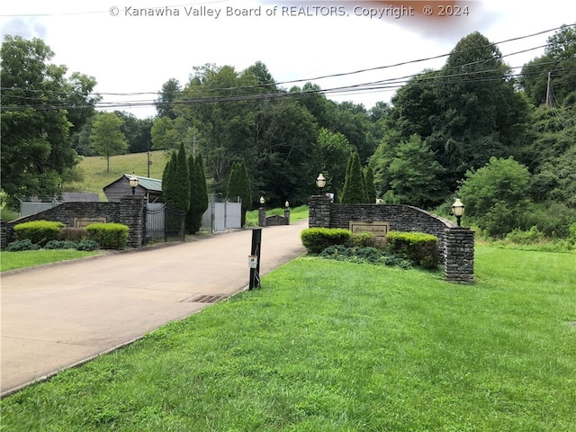 15 Delaware Dr, Hurricane, WV 25526
