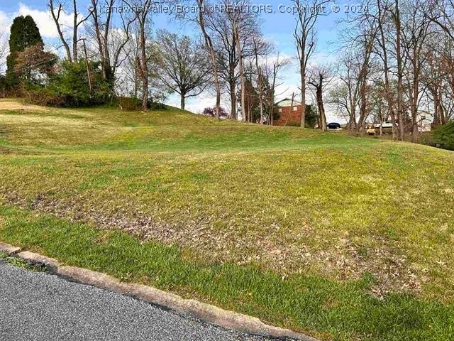 Listing photo 2 for 36 Lynn Marr Dr, Huntington WV 25705