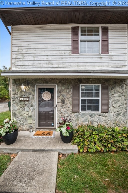 view of entrance to property